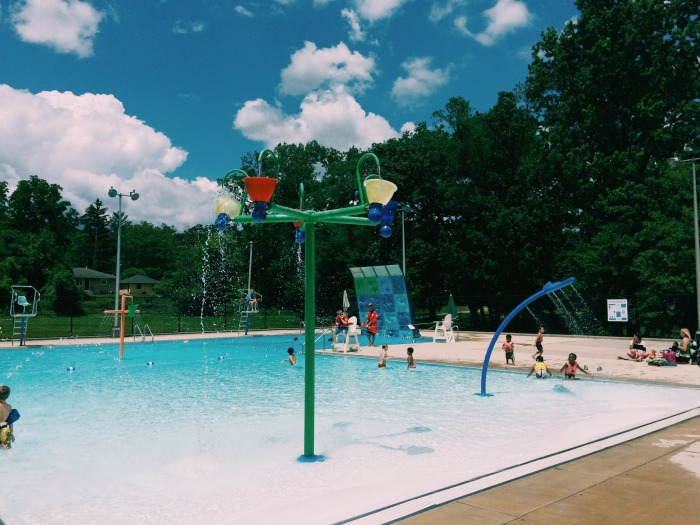 Hunter-Park-Pool-Lansing-water-playgrounds