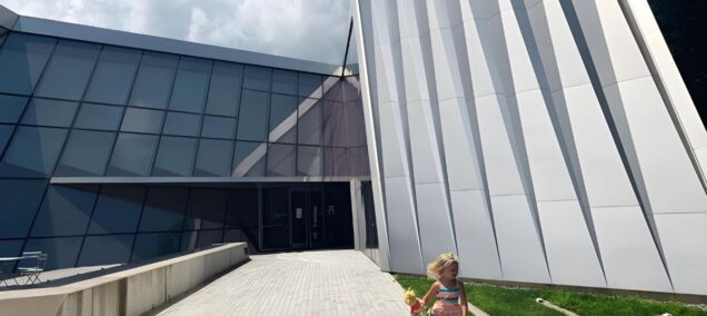 Broad Museum with Kids in Lansing