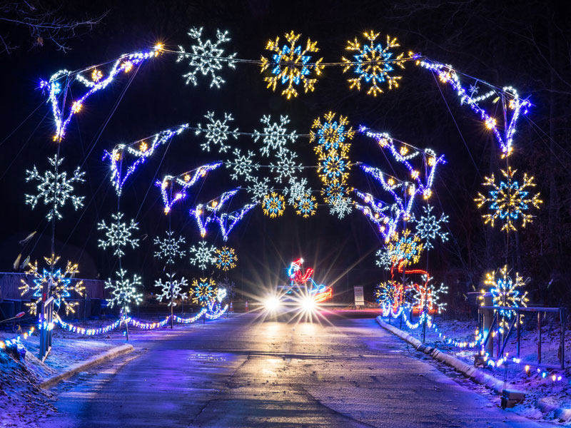 Magic-of-Lights-Pine-Knob-Christmas-Drive-Through