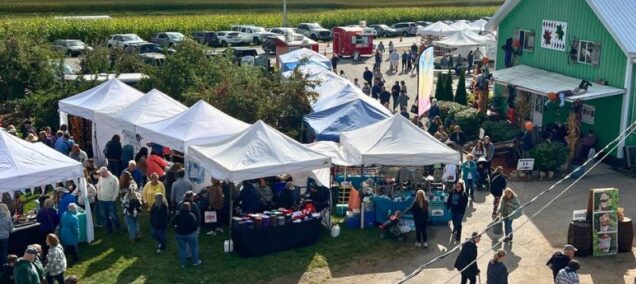 Leaman's Green Applebarn, Freeland, MI