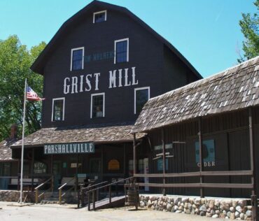 Parshallville Cider Mill in Fenton, MI