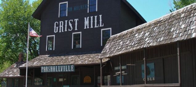 Parshallville Cider Mill in Fenton, MI