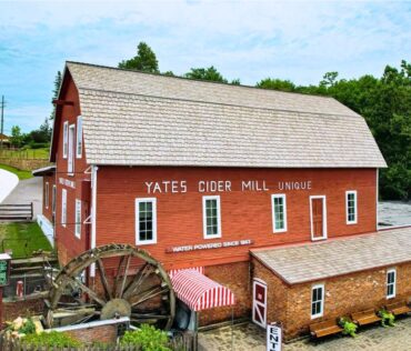 Yates Cider Mill in Rochester Hills, MI