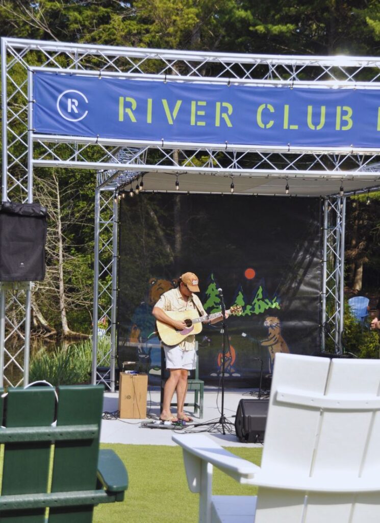 Live Music River Club