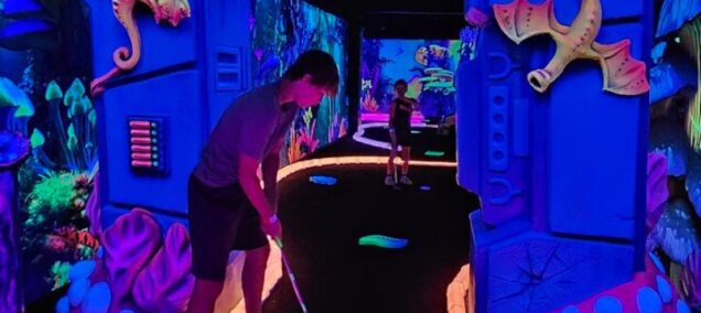 Craigs-Cruisers-Glow-Golf-