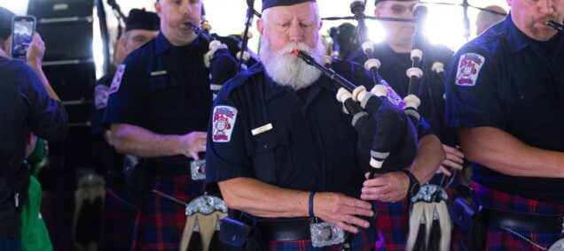 bagpipe players mi irish festival