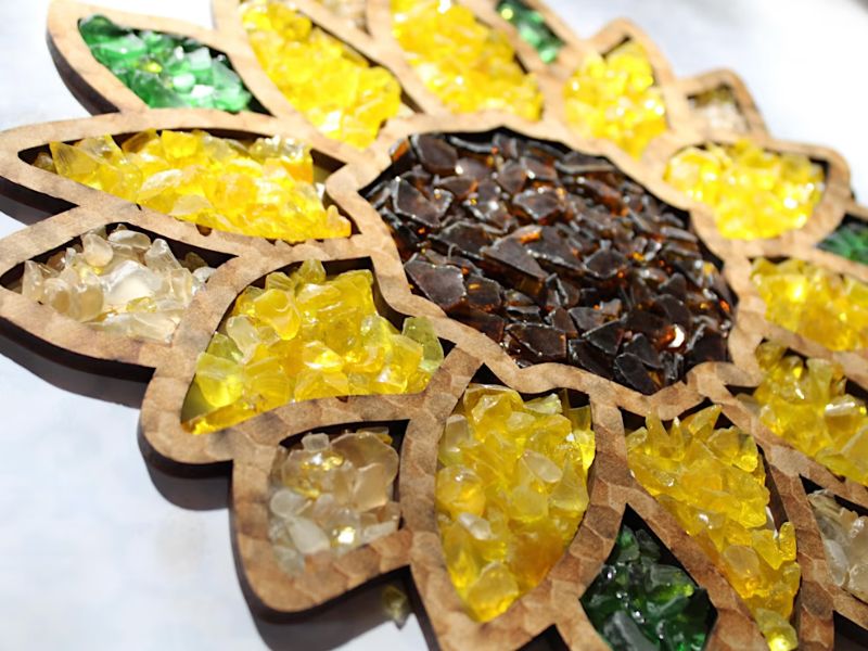 The Crafty Michigander Crushed Glass Crafting Party Webpage