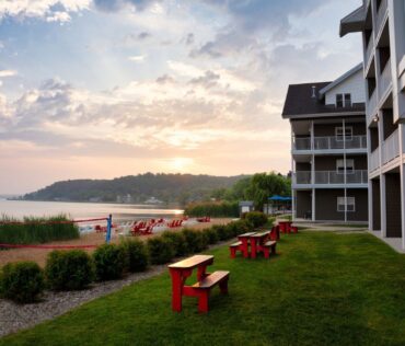 Cherry Tree Inn and Suites in Traverse City