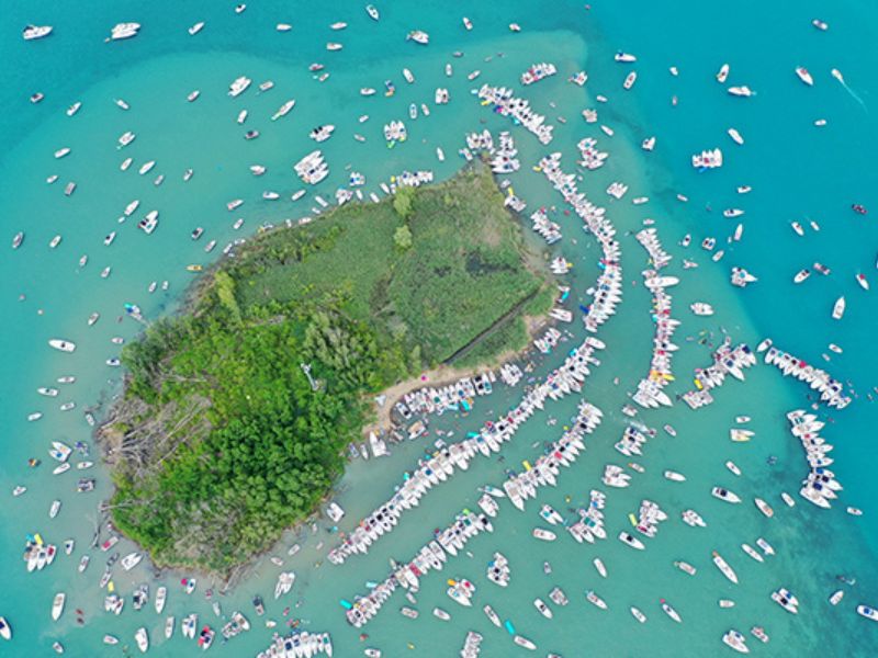 Lake St. Clair Guide Jobbie Nooner webpage