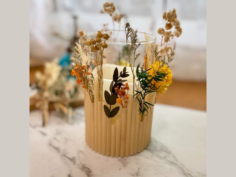 Three Blue Brushes Boho Vase webpage