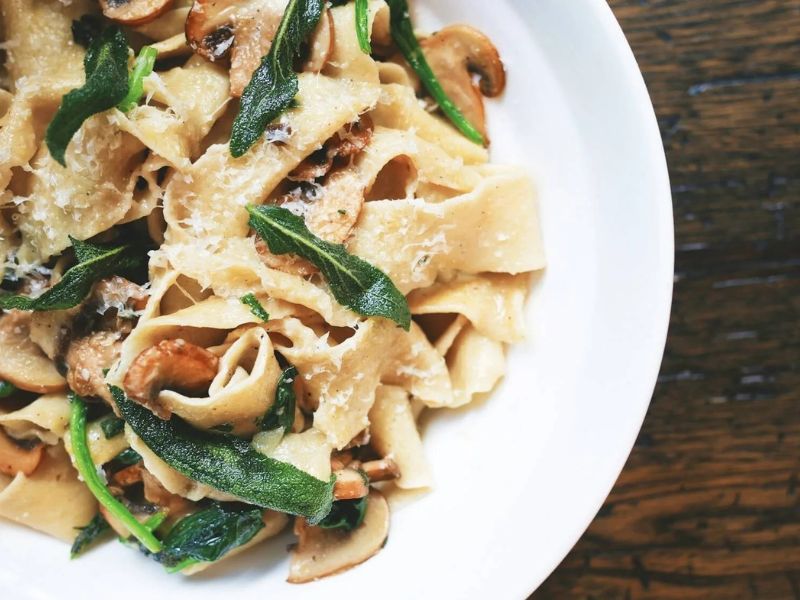 Hand-Made Pasta + Sauce LULU CADIEUX Webpage