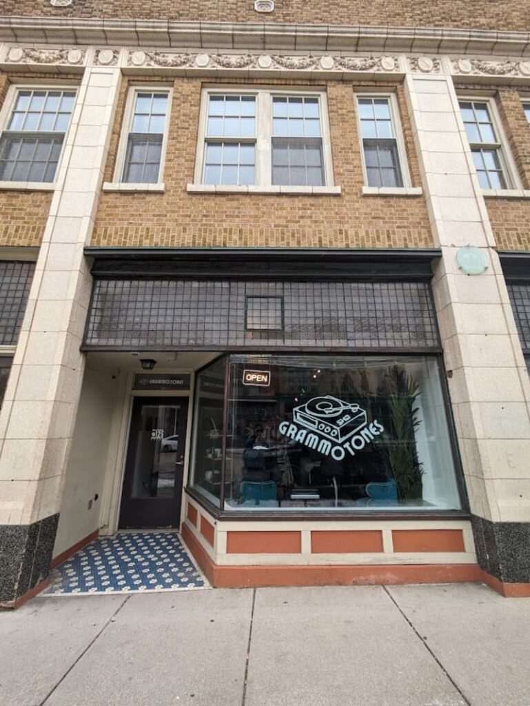 Grammotones - 120 Division Ave S 125