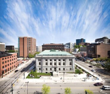 Kendall College of Art and Design of Ferris State University - 17 Pearl NW