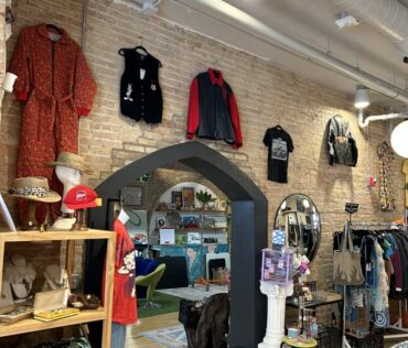 Second Vibess - 13 Division Ave S