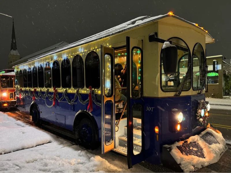 https://heymichigan.com/content/uploads/2025/09/The-Original-BYOB-Trolley-Tour-Holiday-Lights-Trolley-webpage.jpg?utm_source=chatgpt.com