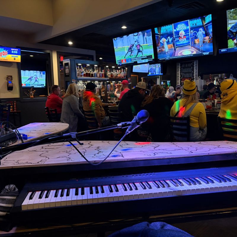 Dueling Pianos at Roasted Grand Rapids