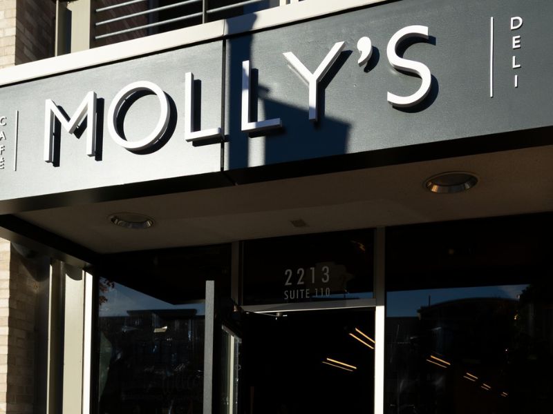 Molly’s Cafe & Deli
