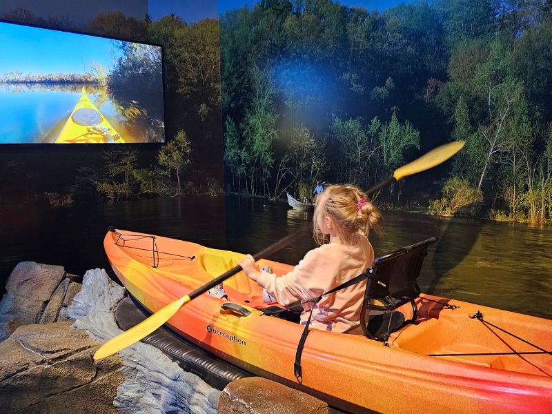 Kayaking-Simulator-MI-DNR-Outdoor-Adventure-Center-Detroit-Vriezema.