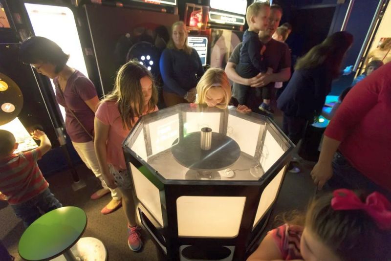 Ann Arbor Hands On Museum lights and optics website