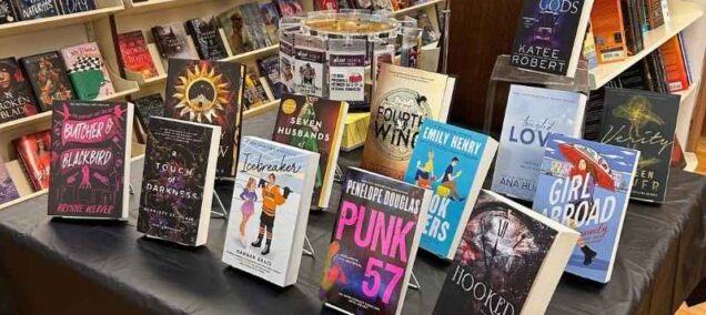 Hoot & Honey Bookstore, Facebook