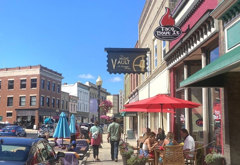 downtown-Manistee-Michigan