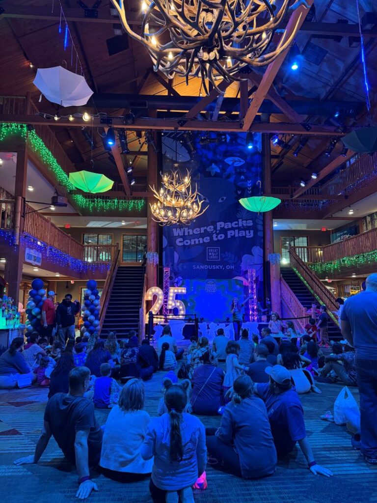 great wolf lodge sandusky lobby activity - dentler