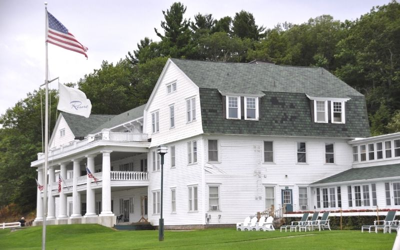 portage-point-resort-lodge-2