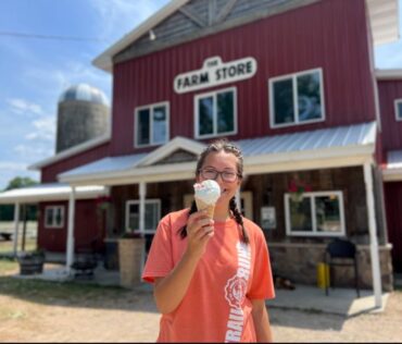 De Vor Dairy Farm & Creamery - FB