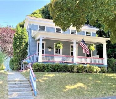 Family-Home-Near-Beach-Manistee-MI