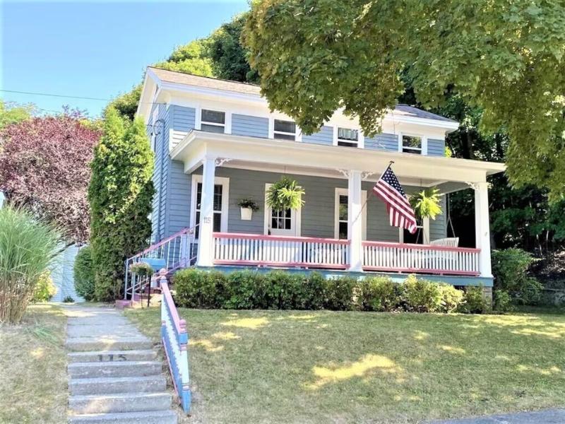 Manistee: Great Family Home Near Beach
