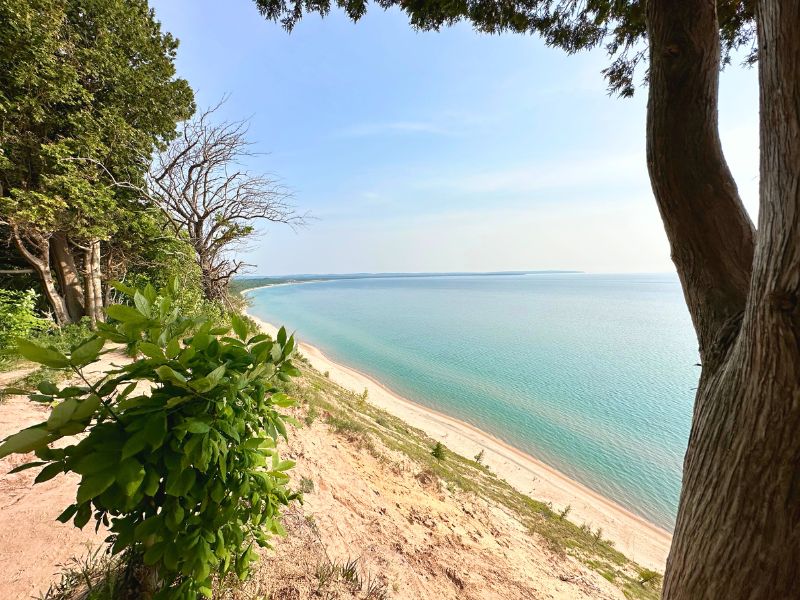 Sleeping-Bear-Dunes-Hike-Old-Baldy-to-Empire-Bluff-Trail-3