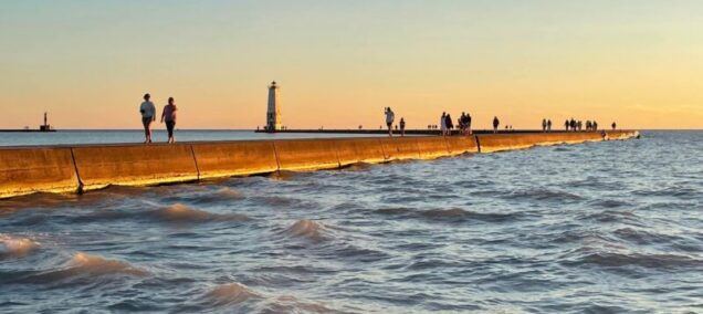 Frankfort North Breakwater Lighthouse Koss