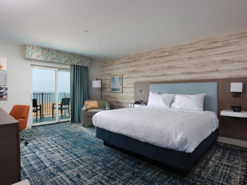 Balcony Room With A View Hampton Inn Manistee