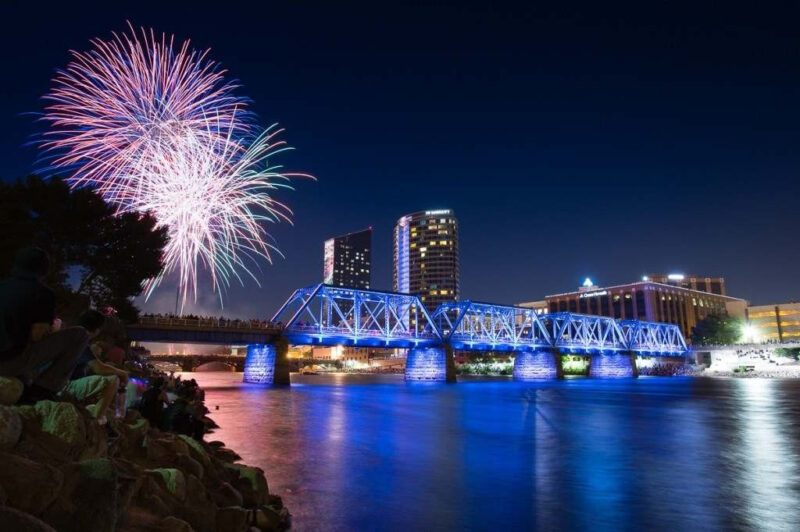 Grand Rapids Fireworks Photo By Lisa Tomlinson