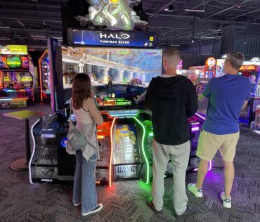 Dave & Busters Lansing Kaschyk