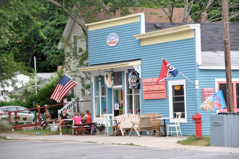 Tiffany's Cafe Empire