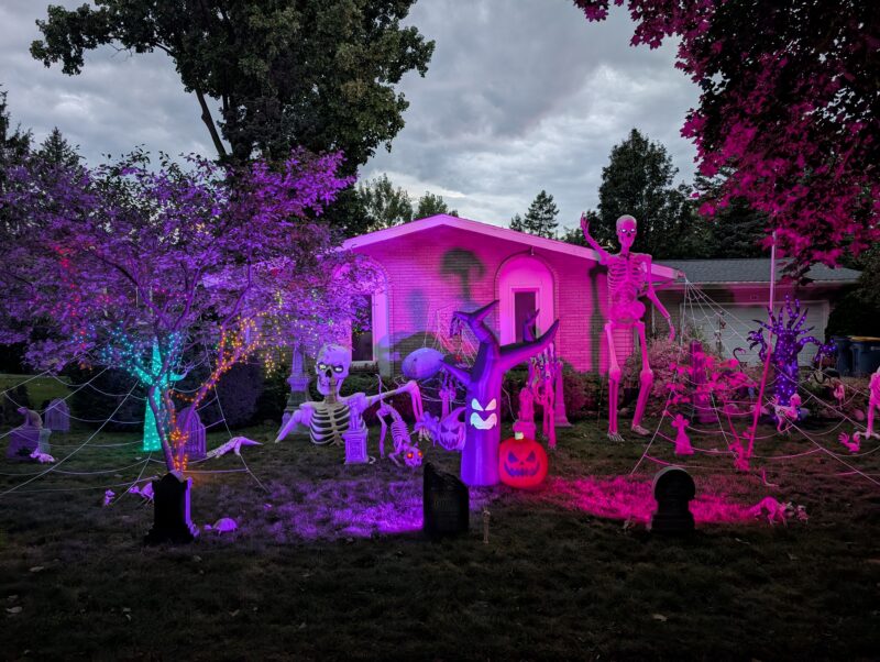 Halloween House 1045 Cherrywood GR
